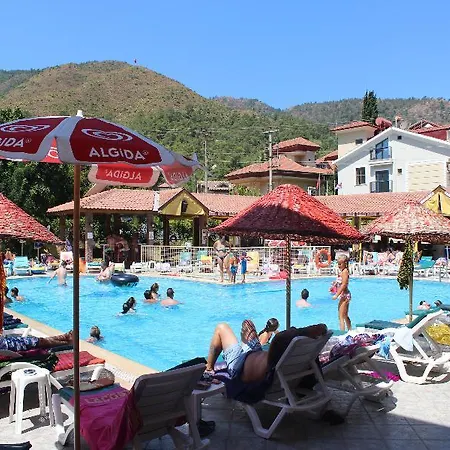 Club Sun Village 호텔 3*